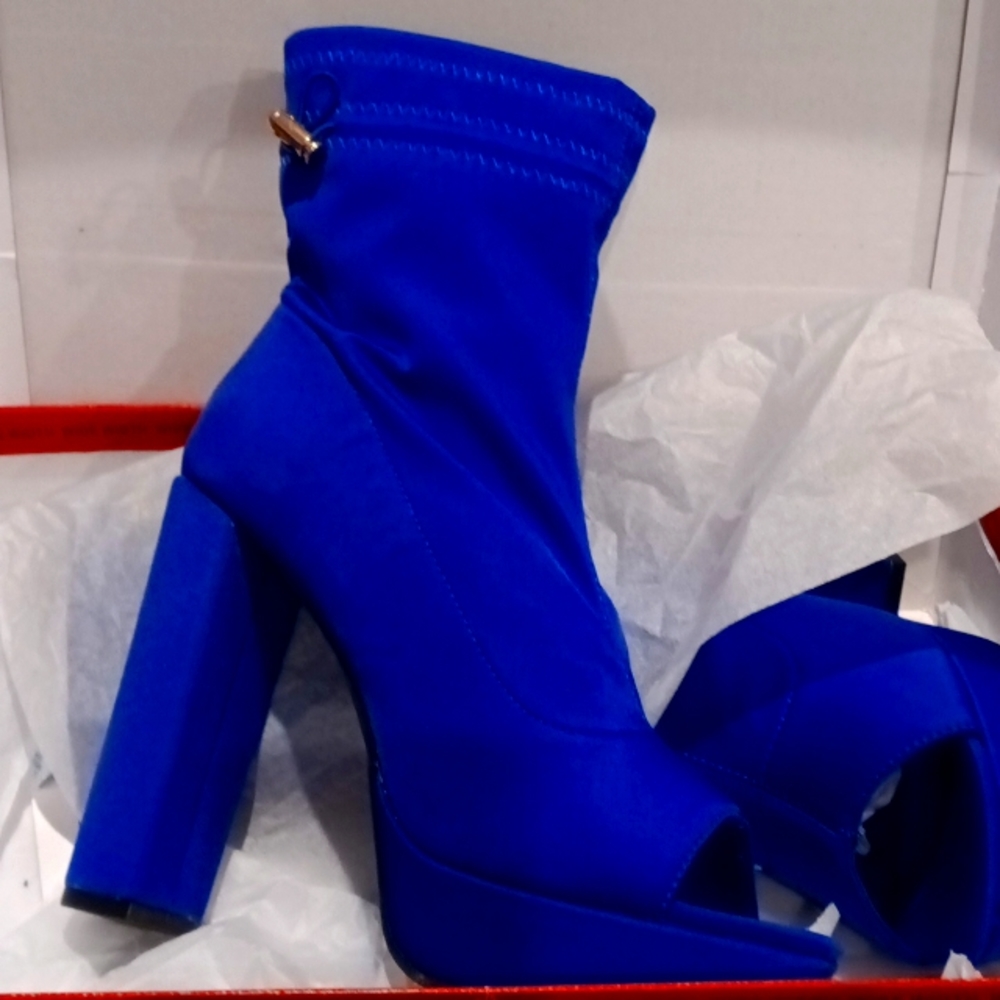 Ladies Peep Toe Heels size 9w
